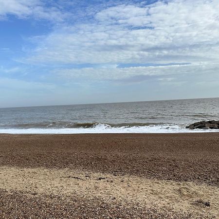 Felixstowe Chimo Caravan 8 Sleeps 5 Min To Beach Eksteriør bilde