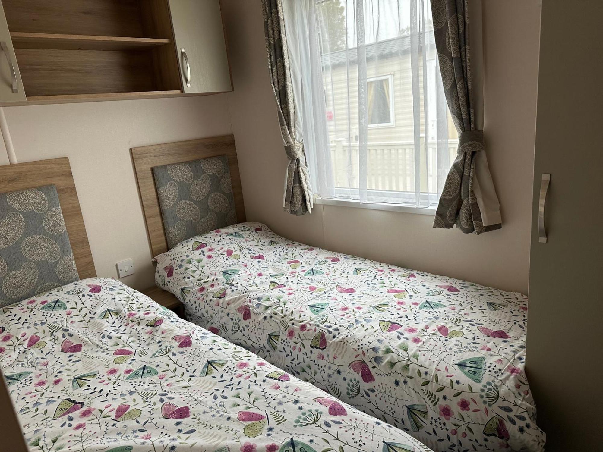 Felixstowe Chimo Caravan 8 Sleeps 5 Min To Beach Eksteriør bilde