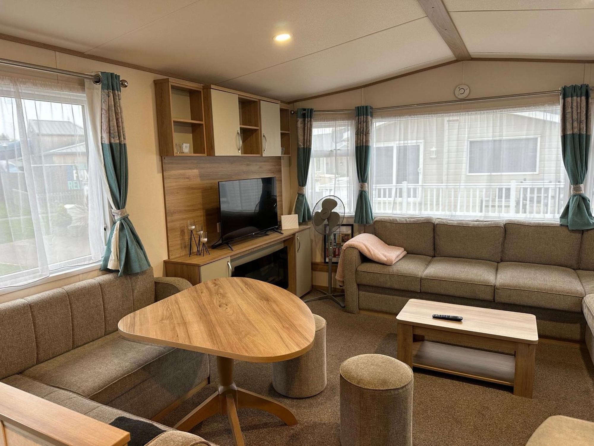 Felixstowe Chimo Caravan 8 Sleeps 5 Min To Beach Eksteriør bilde